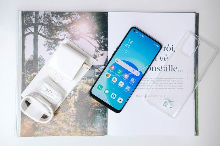 Mở hộp OPPO Reno6 Z 5G: Thiết kế ấn tượng, nổi bật trong phân khúc tầm trung Ảnh 2