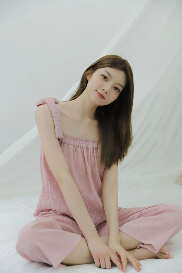 Trương Triết Hạn đã có bạn gái từ tận năm 2017, lại còn là người mẫu? Ảnh 6