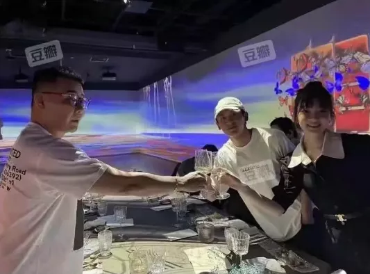 Trương Triết Hạn đã có bạn gái từ tận năm 2017, lại còn là người mẫu? Ảnh 4