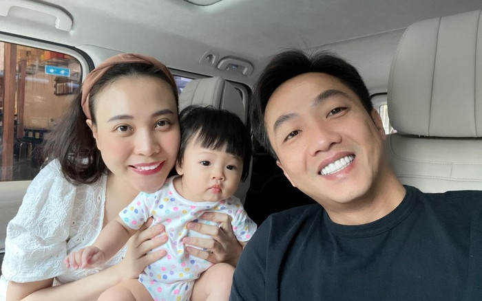 Bé Suchin con gái Cường Đô La chưa đầy một tuổi nhưng đã biết ca hát nhảy múa Ảnh 2