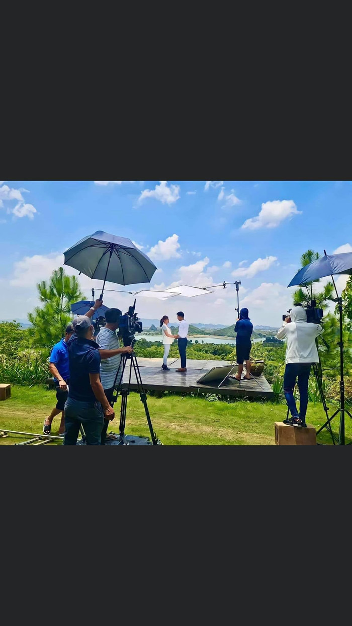 Có vẻ như Long sẽ cố gắng tìm mọi cách để giữ bạn gái ở lại bên anh