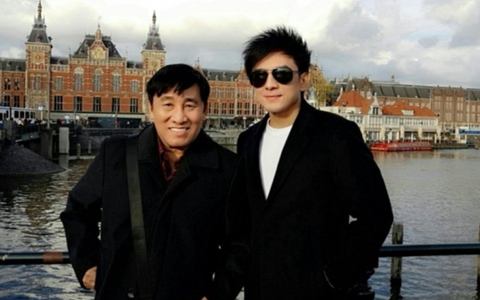 Tài khoản có tick xanh của Đan Trường chửi bậy trên mạng xã hội, quản lý nam ca sĩ lên tiếng giãi bày Ảnh 2