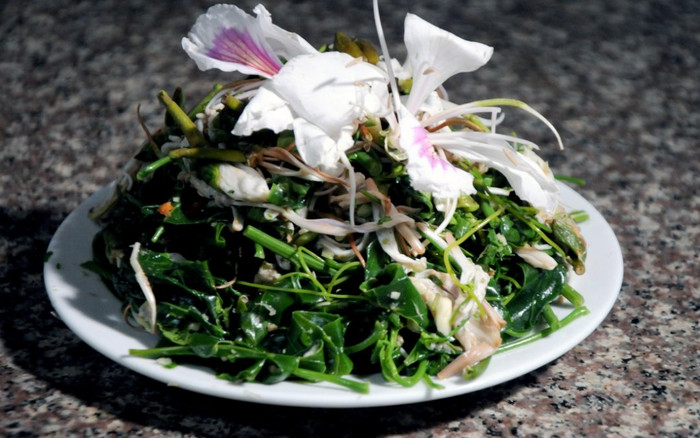 Lên Sơn La thưởng thức món ăn hấp dẫn từ hoa ban Ảnh 2