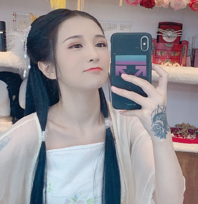 Hotgirl khiến cộng đồng mạng 'ngã ngửa' khi lỡ tay tắt nhầm fitler Ảnh 4