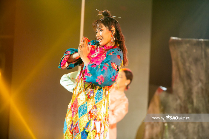 Cara 'lột xác' với hình ảnh đầy ma mị khiến Master Khắc Hưng đánh giá cao, Nimbia 'không có gì để chê' Ảnh 3