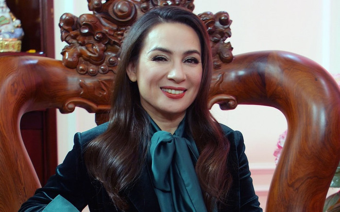 Bị dân tình càm ràm mỉa mai 'làm màu' sau ồn ào, Phi Nhung 'máu chiến' đáp trả thẳng thắn Ảnh 2