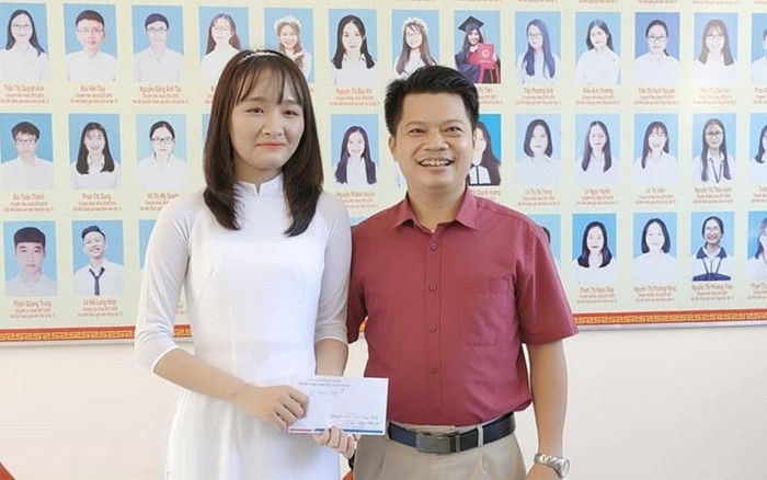 Phó Hiệu trưởng Trường THPT Chuyên Hà Tĩnh 'thưởng nóng' 10 triệu cho Thủ khoa khối B toàn quốc Ảnh 2