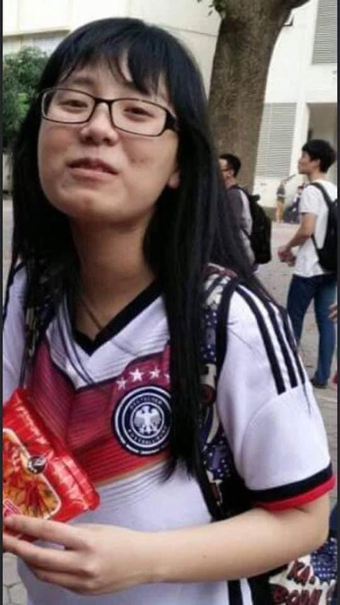 Bức ảnh ngố tàu từ thời đi học của cô giáo Minh Thu