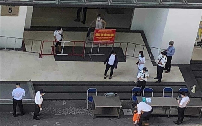 Hà Nội: Tạm thời phong tỏa tòa Park 5 Time City sau khi ghi nhận 2 ca nghi mắc Covid-19 Ảnh 2