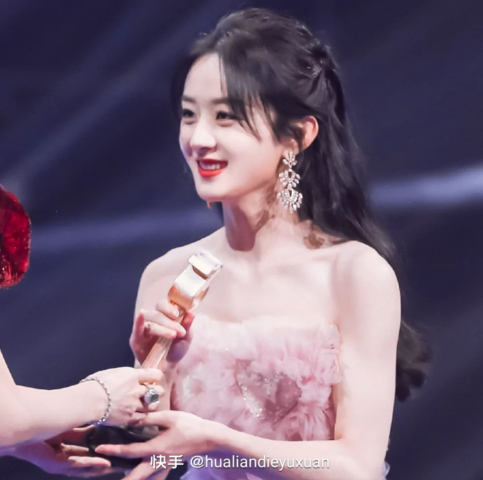 Triệu Lệ Dĩnh 'mất ăn mất ngủ' vì sợ bị liên luỵ sau scandal của Ngô Diệc Phàm? Ảnh 7