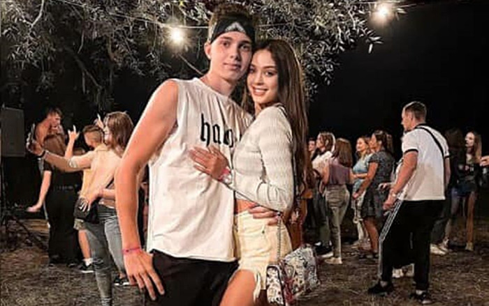 Bạn gái thủ môn Bùi Tiến Dũng 'tình tứ' cùng trai lạ ở châu Âu Ảnh 2