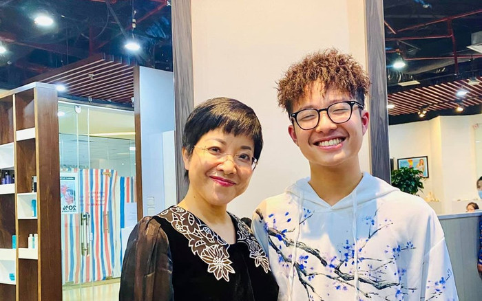 Con trai MC Thảo Vân ủng hộ mẹ đi bước nữa, vợ mới Công Lý bình luận điểm giống nhau của 2 bố con Ảnh 2