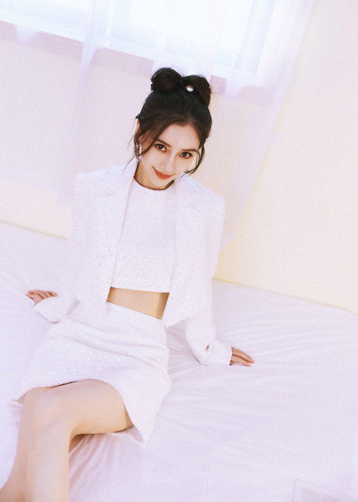 Hình ảnh gần đây của hoa đán 85: Angela Baby mặt đơ, Dương Mịch eo ngấn mỡ, Lệ Dĩnh bơ phờ Ảnh 16