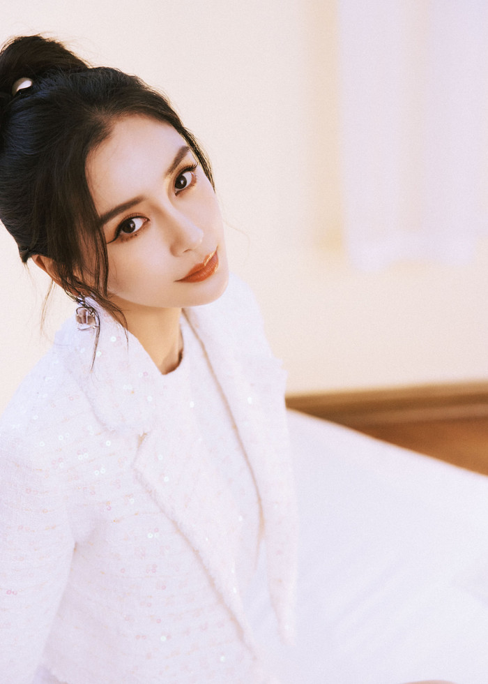 Hình ảnh đã qua chỉnh sửa của Angela Baby khác biệt hoàn toàn