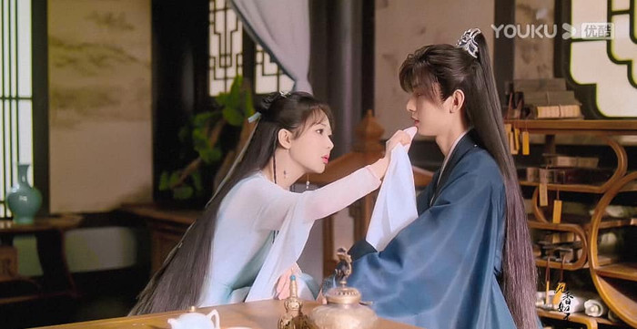 Cảnh Dương Tử - Thành Nghị âu yếm trong đêm động phòng khiến fan nghĩ ngay đến Húc Phượng - Cẩm Mịch Ảnh 13