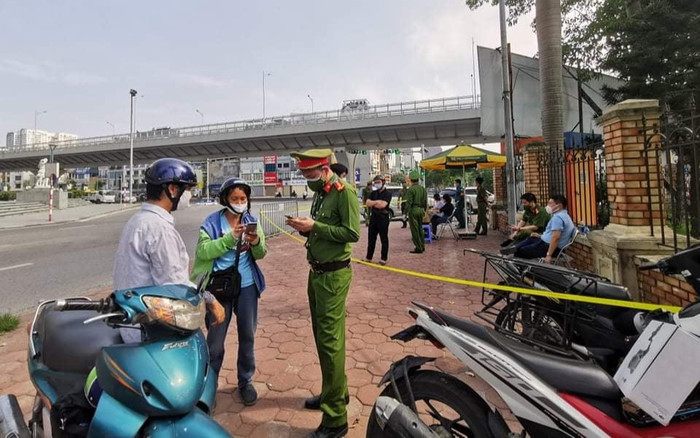 Hà Nội: Chỉ trong 1 ngày, xử phạt hơn 1,6 tỷ đồng vi phạm giãn cách xã hội Ảnh 2