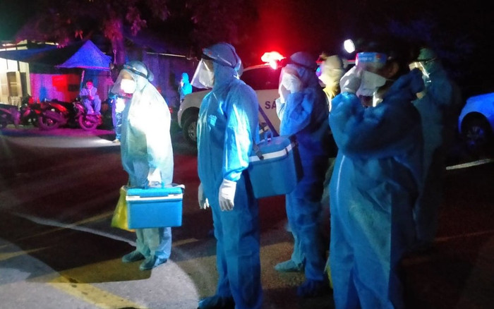 Đưa vợ đi khám ở bệnh viện, người đàn ông xét nghiệm mắc Covid-19 Ảnh 2