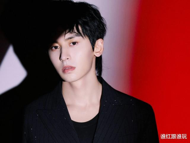 Giá vé concert của Trương Triết Hạn cao hơn cả ca sĩ chuyên nghiệp, netizen tranh cãi gay gắt Ảnh 4