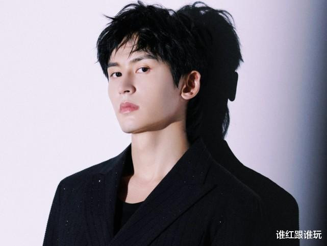 Giá vé concert của Trương Triết Hạn cao hơn cả ca sĩ chuyên nghiệp, netizen tranh cãi gay gắt Ảnh 3