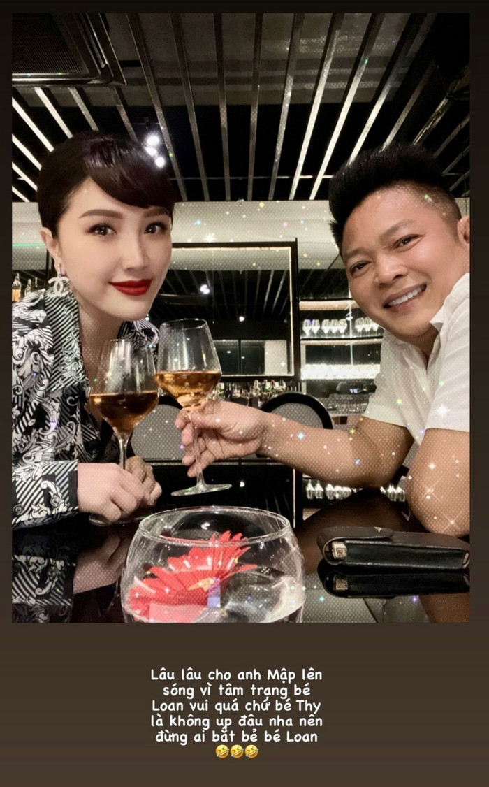 Lần hiếm hoi giọng ca sinh năm 1988 khoe cận mặt ông xã vào ngày Lễ tình nhân