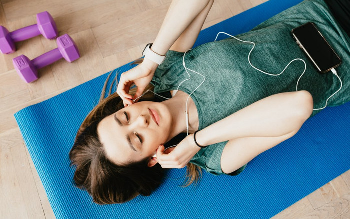 7 bài tập thể dục buổi sáng giúp bạn tràn đầy năng lượng trong những ngày giãn cách Ảnh 2