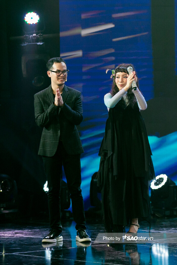 Quên ồn ào ly hôn ngoài kia đi, fan phát hiện JSol và Han Sara bí mật hẹn hò, còn diện đồ đôi liên tục? Ảnh 7