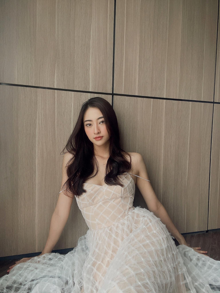 Hoa hậu Lương Thùy Linh vô cùng xinh đẹp , thanh khiết trong loạt ảnh mới