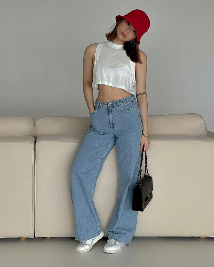 Miu Lê cực kì sành điệu trong loạt ảnh streetstyle chụp tại gia gần đây thu hút sự chú ý của các tín đồ