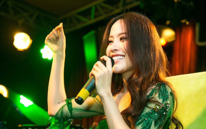 Nam Em bất ngờ hát live tiếng Thái, tiết lộ đang đối mặt với căn bệnh tiêu cực Ảnh 2