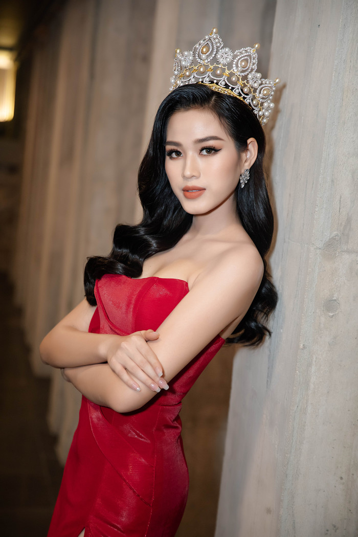 Mỹ nhân tóc xù đại diện Belize tại Miss World: Vẻ đẹp 'lạ' đối lập với sắc vóc tươi trẻ của Đỗ Hà Ảnh 7