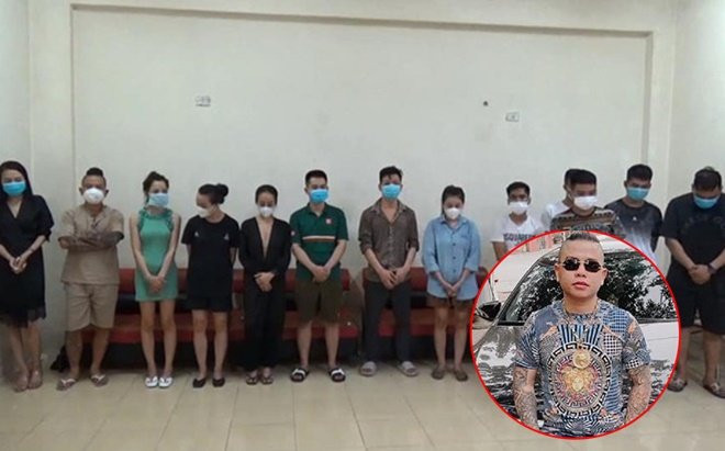 'Thánh chửi' Dương Minh Tuyền cùng 12 nam, nữ thanh niên bị bắt khi đang 'bay lắc' trong quán karaoke Ảnh 2