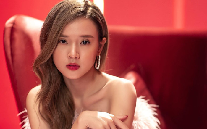 Ngược lại với nhiều sao Việt bị tăng cân mùa dịch, Midu làm gì để sụt cân thê thảm thế này? Ảnh 2