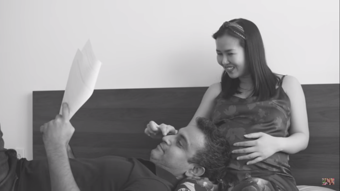 Những hình ảnh của Võ Hạ Trâm khi đang mang thai cùng với ông xã người Ấn Độ trong MV. 