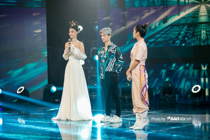 Lona hóa thành 'mỹ nữ cổ trang', hát 'Nhất chi mai' khiến các vị Master ngỡ ngàng Ảnh 8