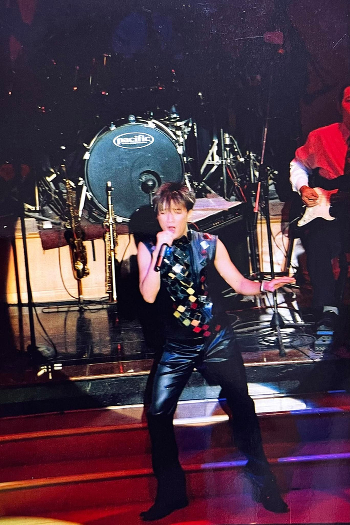 Đàm Vĩnh Hưng 'đào' ảnh cũ trong 25 năm ca hát, tự gọi bản thân là 'kẻ nổi loạn' Ảnh 8