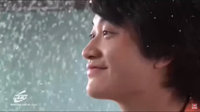 Chàng hoàng tử vespa Lương Minh Hải hiện lên trên màn ảnh là một người luôn quan tâm, chăm sóc tốt cho người khác, nhất là nàng công chúa tuyết - Hằng.