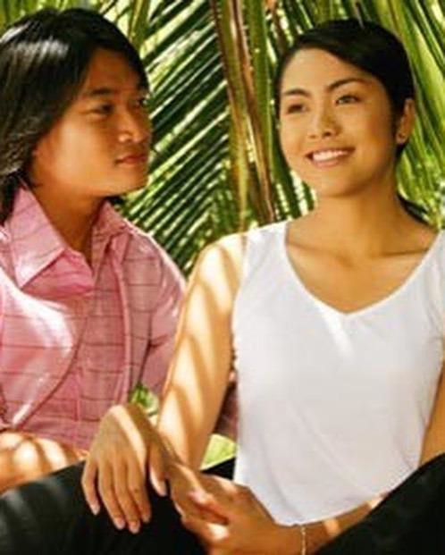 Tăng Thanh Hà và Trương Minh Quốc Thái hóa thân thành một cặp đôi yêu nhau nhưng gặp phải nhiều trắc trở.