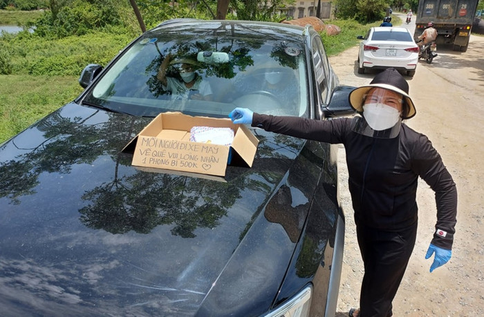 Chủ nhân của thùng tiền này là bà Đinh Thu Hiền (trú phường Hà Huy Tập, TP Vinh, Nghệ An).