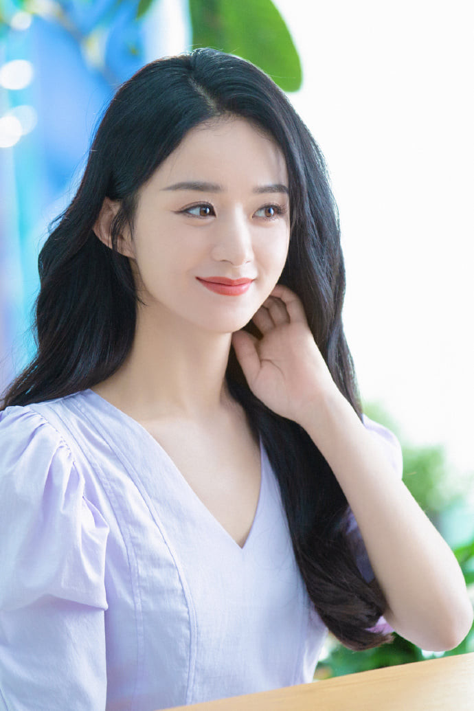 Mới đây có thông tin Lệ Dĩnh mới tậu biệt thự gần 400 tỷ để hưởng thụ cuộc sống độc thân