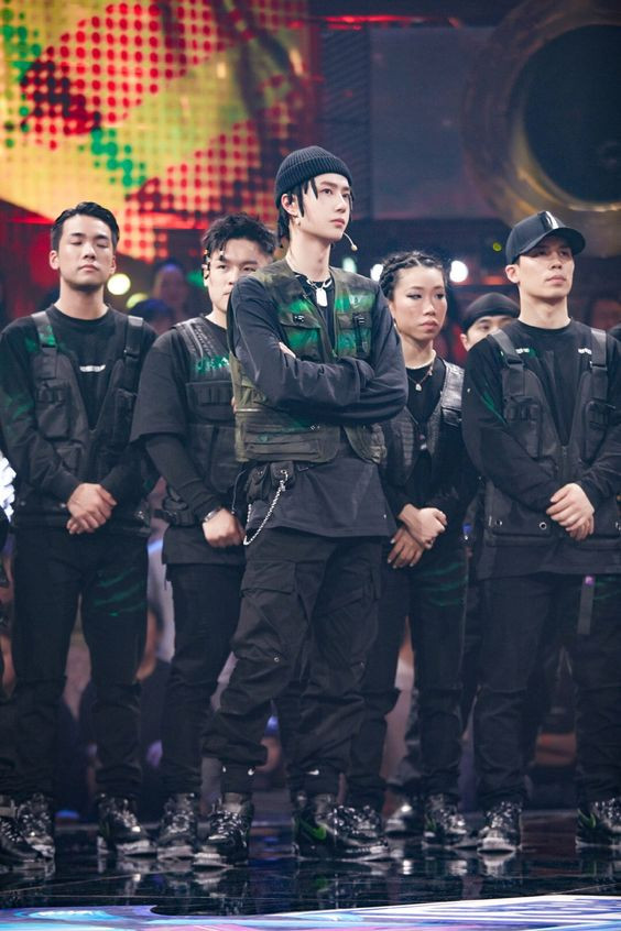 Vương Nhất Bác liệu có tái phát chân thương cũ trong Street Dance of China 4? Ảnh 8
