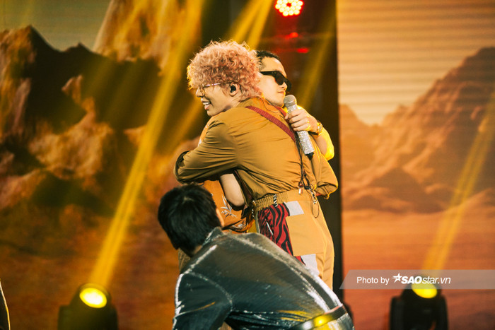 Tiết mục mang đậm dấu ấn Master Khắc Hưng, Erik thổ lộ: 'Anh ấy là người đi cùng tôi từ những ngày đầu' Ảnh 5