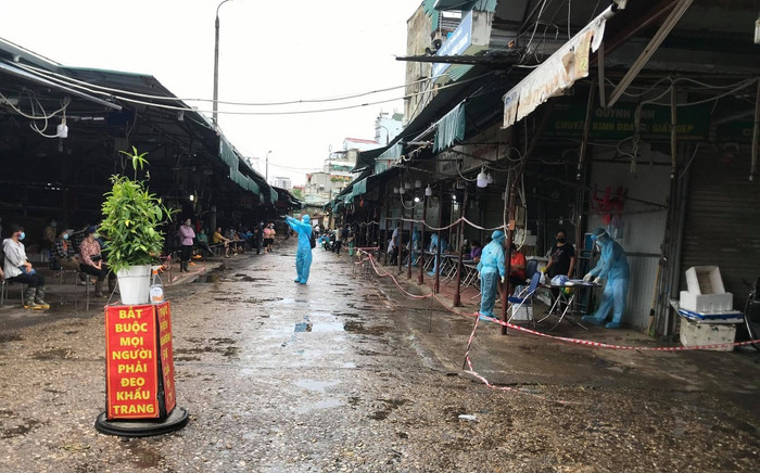 Hà Nội khẩn tìm người từng đến chợ Đồng Xa, quận Cầu Giấy từ ngày 23/7 đến 30/7 Ảnh 2