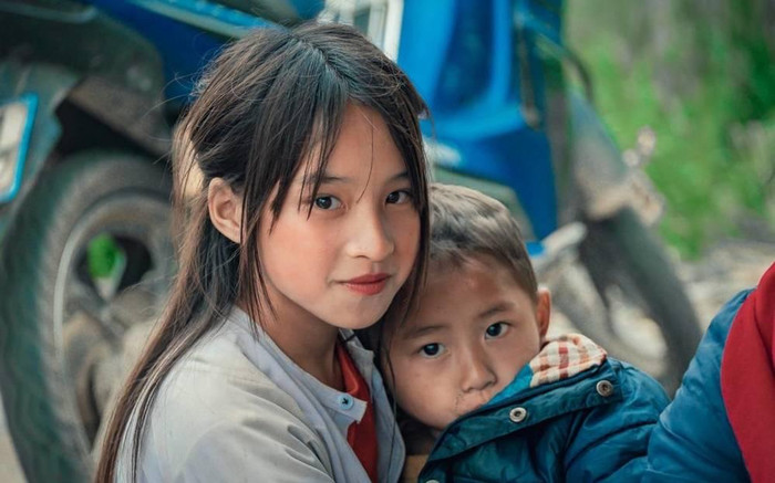 Bé gái Hà Giang 'gây sốt' cộng đồng mạng vì quá đỗi xinh đẹp Ảnh 2
