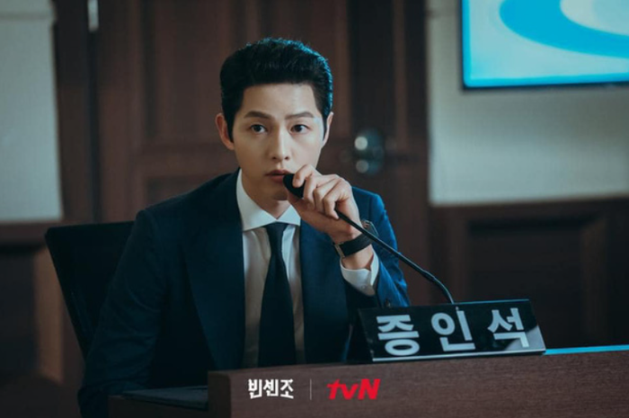 Khi những bộ phim Hàn Quốc trong năm nay vướng phải lùm xùm: Song Joong Ki đích thân xin lỗi Ảnh 1