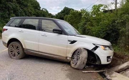 'Siêu xe' Range Rover của giang hồ mạng Huấn Hoa Hồng gặp tai nạn ở Yên Bái Ảnh 2