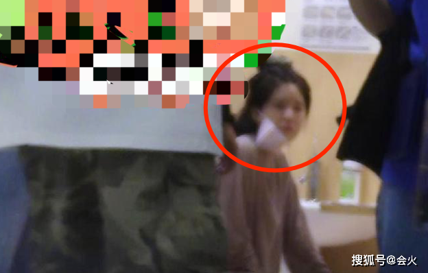 Hình ảnh của Triệu Lộ Tư được chụp lại