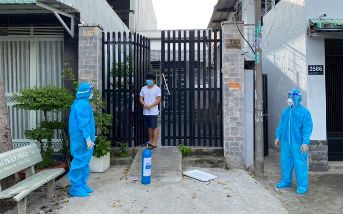 Xuất hiện mô hình 'ATM oxy', mang bình oxy đến tận nhà để hỗ trợ bệnh nhân COVID-19 ở Sài Gòn Ảnh 2