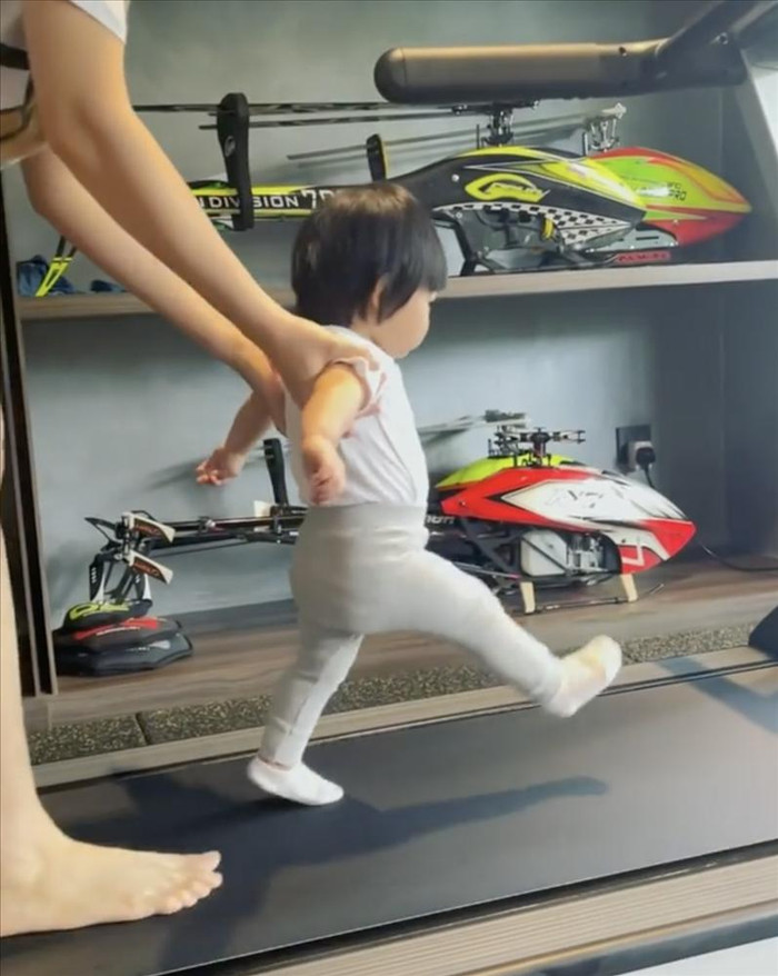 Suchin tập thể dục.