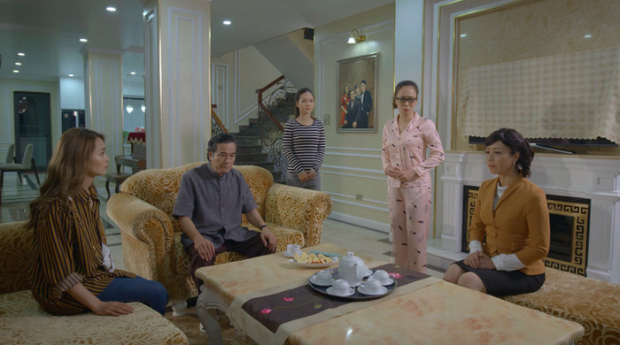 Tập 15 'Mặt nạ hạnh phúc': NSƯT Chiều Xuân tức điên khi cùng lúc bị hai giúp việc 'nắm thóp' Ảnh 8