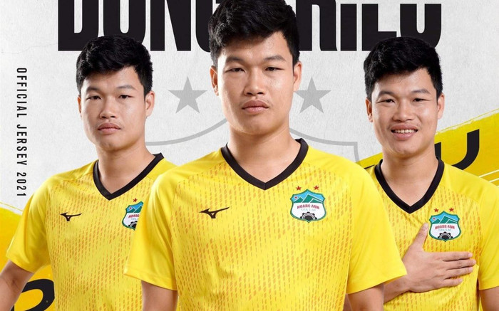 'Con cưng' của bầu Đức đấu giá huy chương quốc tế đầu tiên để chung tay thắng COVID-19 Ảnh 2